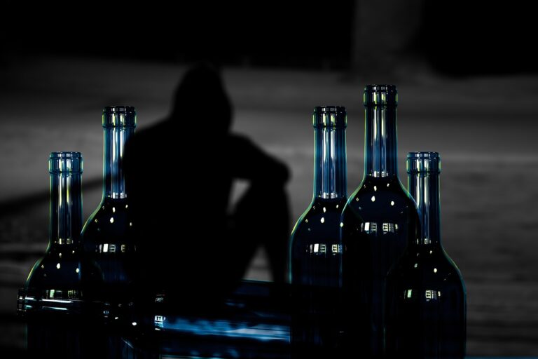 “Alcoholismo: Impacto en la Mente, el Corazón y la Vida Familiar”